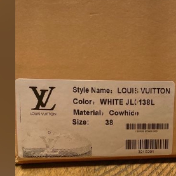LOUIS VUITTON SNEAKERS - Picture 5 of 5